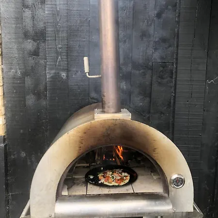 Hertford Barn Farm Stay Fireplace Pet Friendly Firepit Bbq Extérieur photo